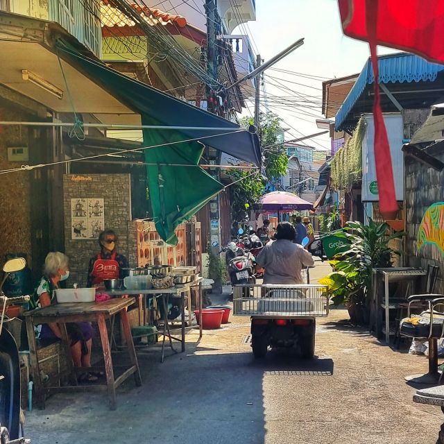 Hua Hin: Thai Street Food & Market Walking Tour - What makes the food selection useful