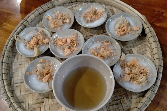 Hue Street Food On Foot (Daily Tour – Group Tour | 12 pax max) - Steamed cakes at Hàng Me on Nguyễn Công Trứ