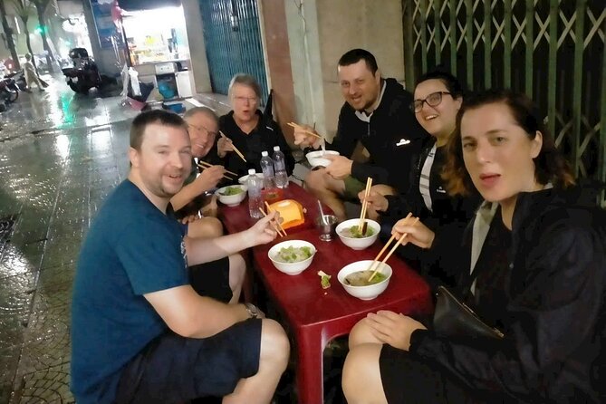Hue Street Food On Foot (Daily Tour – Group Tour | 12 pax max) - Bún bò Huế on Trần Cao Vân