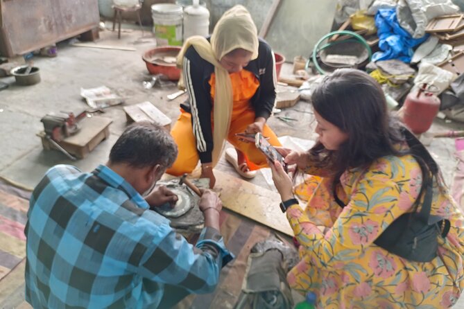Hyderabad Street Food Experience with Local Expert - Haleem, a slow and hearty Hyderabad classic