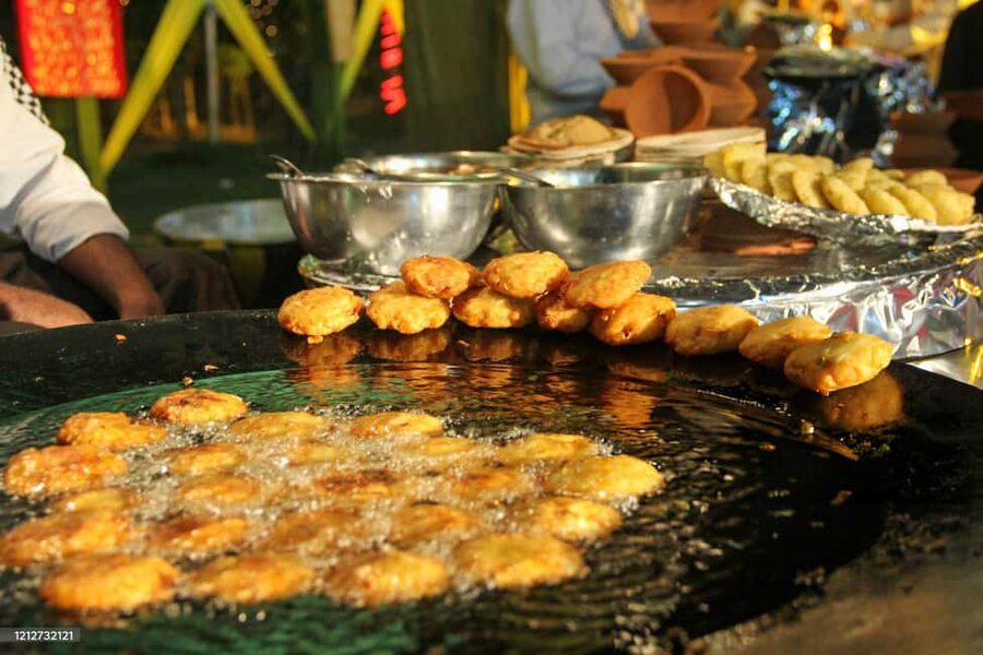Hyderabad: Street Food Walking Tour with 7+ Tastings - The first bites set the pace