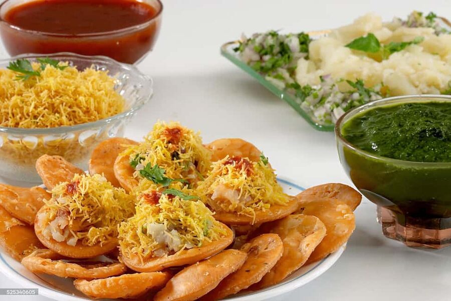 Hyderabad: Street Food Walking Tour with 7+ Tastings - Street snacks, spice, and the value of variety