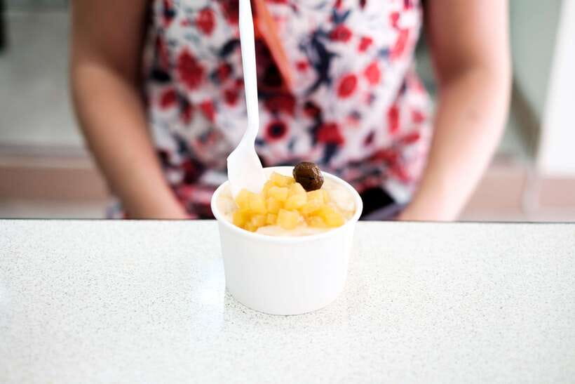 Iconic Food Tour: Local Street Food, Drinks & Sites - Practical advice before you go