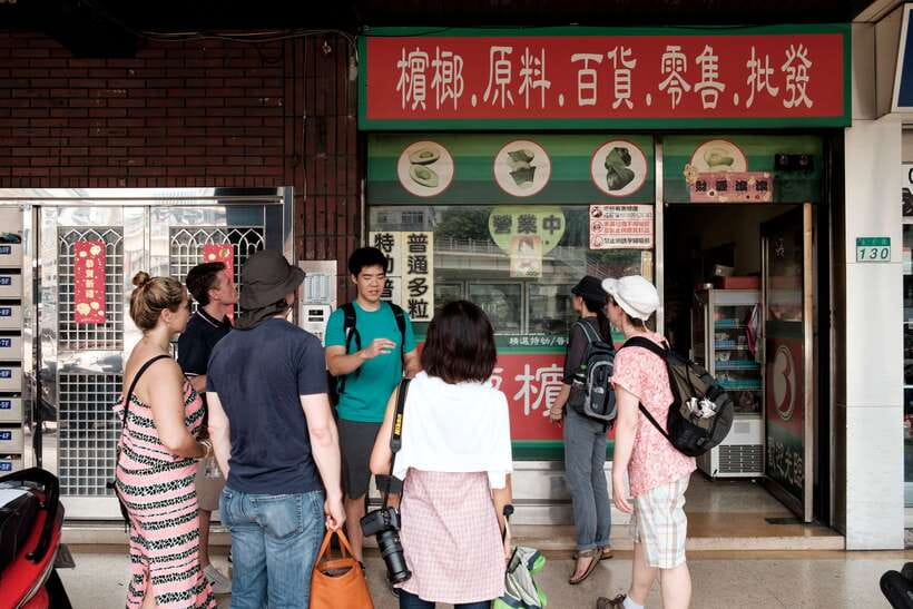 Iconic Food Tour: Local Street Food, Drinks & Sites - What the $77 price really covers