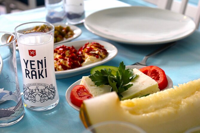 Istanbul Culinary Tour: Local Hotspots and Gourmet Street Foods - Dürüm kebab, baklava, and the problem of eating too much