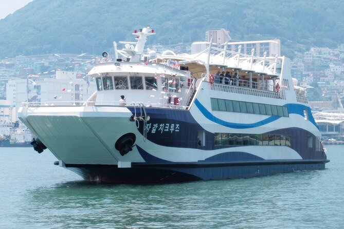Jagalchi Sunset Cruise and Night Market Tour in Busan - Boarding the 90-minute Jagalchi Sunset Cruise