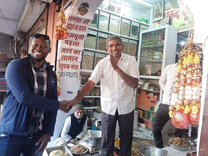 Jaipur: Spice Market and Street Food Walking Tour - Inside Jaipur’s oldest and biggest spice market