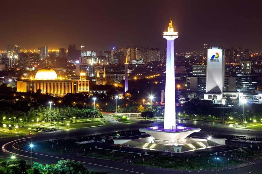 Jakarta: Private Guided Sightseeing & Street Food Night Tour - Why this private Jakarta night tour works