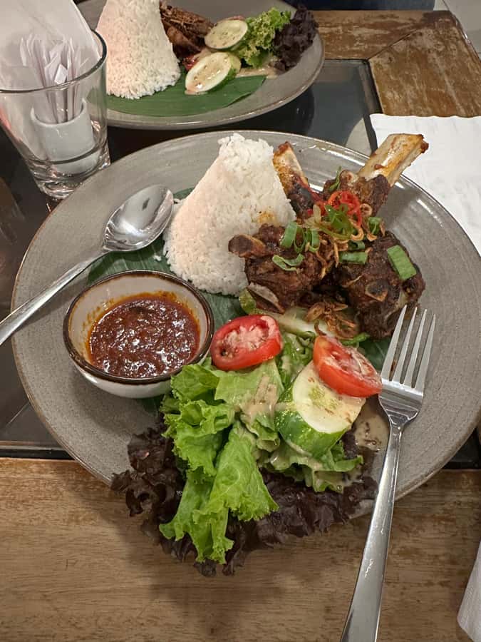 Jakarta: Street Food Tour with a Local Guide - Jalan Sabang starts with Jakarta’s savory side