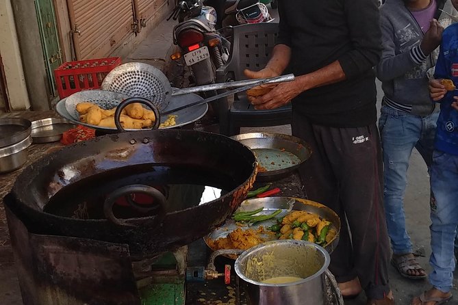 Jodhpur by Night : Street Food And Temple Walking Tour - Jodhpur Market and the first serious food stop