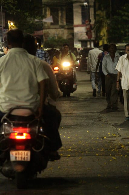 Kolkata Midtown Madness- A Street Food & Nightlife Tour - What the $32 price really gives you