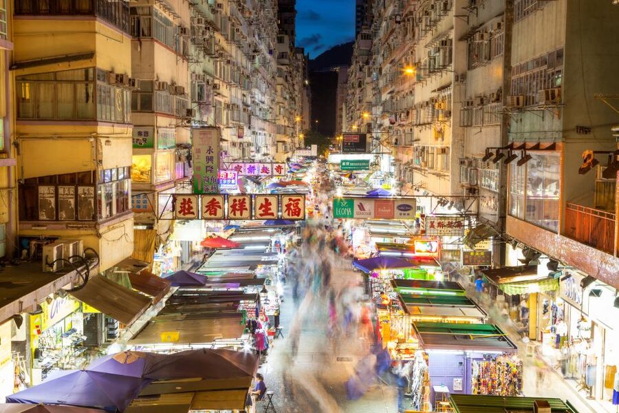 Kowloon: Private Night Markets & Street Food Experience - Six to eight Hong Kong food tastings