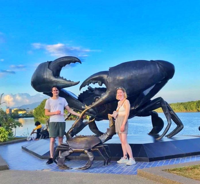 Krabi: Private Sunset Boat Trip and Night Market Tour - Food tasting without a full dinner