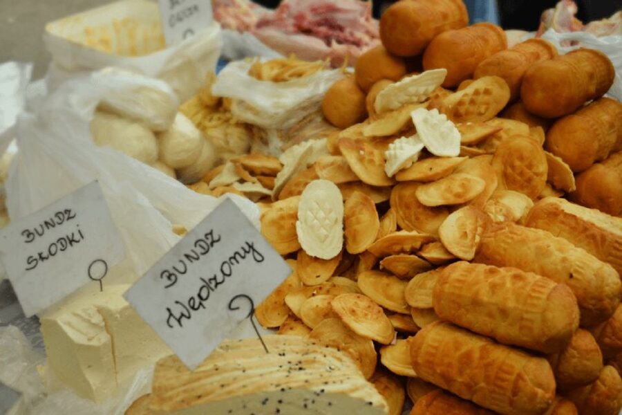 Krakow: Traditional Street Food Walking Tour - Key points to know before booking
