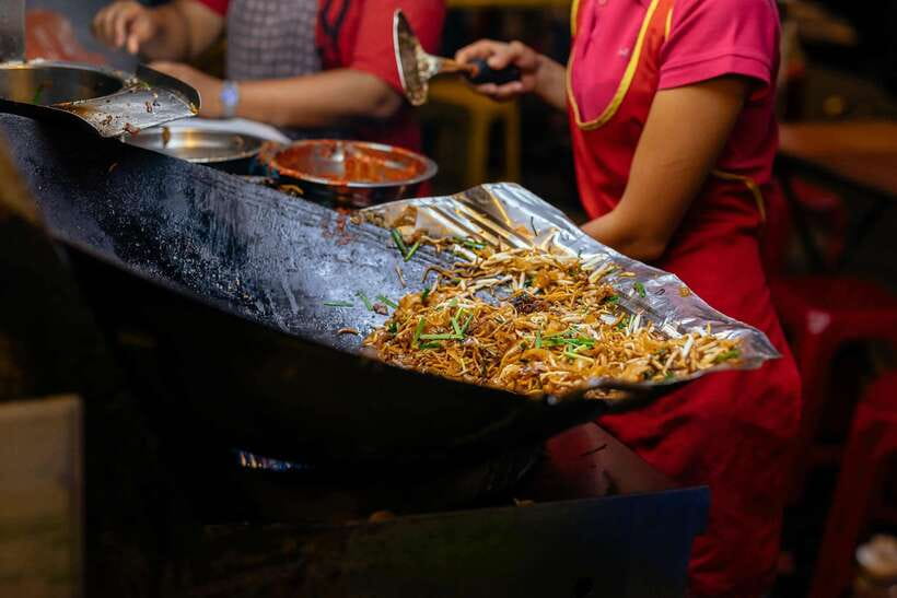Kuala Lumpur: Local Street Food Night Tour - Food allergies, personal tastes, and dietary needs