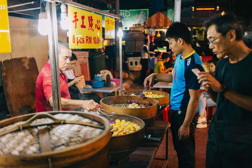 Kuala Lumpur: Local Street Food Night Tour - Timing, meeting point, and walking demands