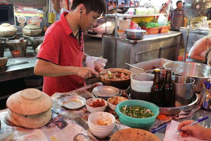 Kuala Lumpur: Nightlife Street Food Tour with 6 Tastings - REXKL shows another side of Chinatown