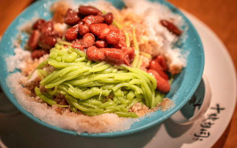 Kuala Lumpur: Nightlife Street Food Tour with 6 Tastings - Chinatown after dark: the longest and fullest section