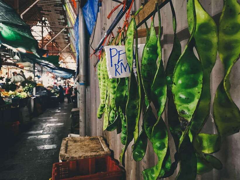 Kuala Lumpur: Sambal Street Food Tour with 15+ Tastings - Why this food tour works so well in Kuala Lumpur