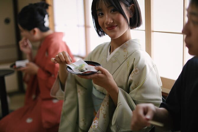 Kyoto Nishiki Market Street Food Tour - Who will get the most from this tour