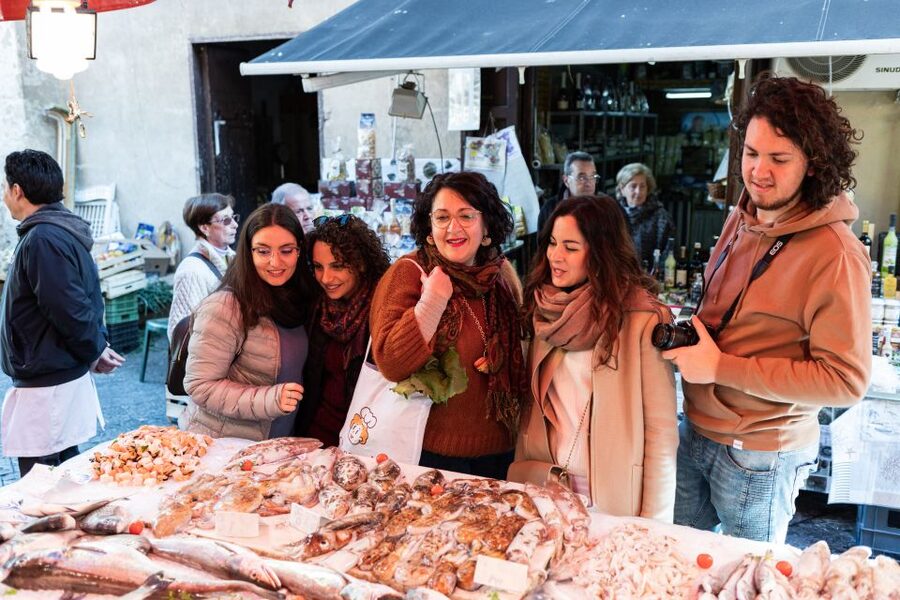 La Spezia: Small-Group Street Food Tour - The sightseeing between food stops