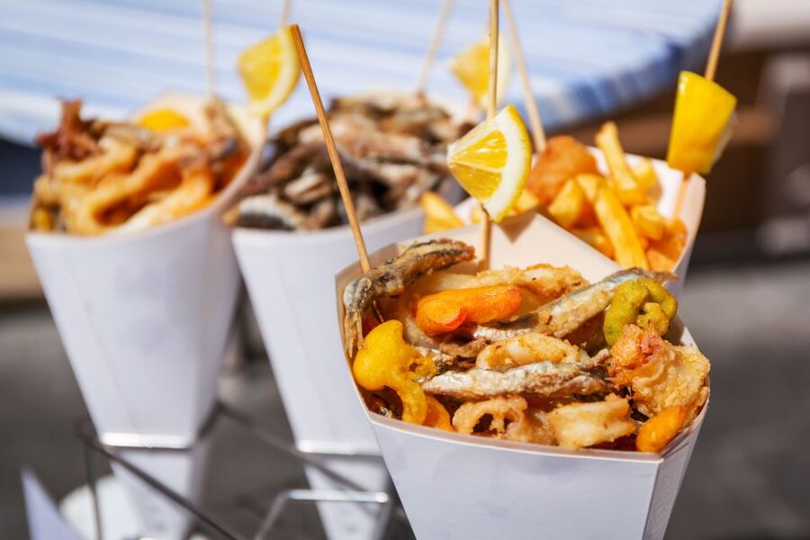 La Spezia: Small-Group Street Food Tour - What the small group changes