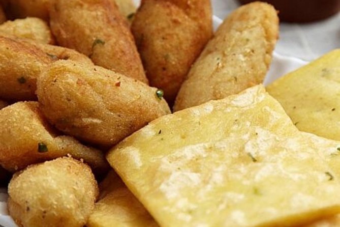 Last minute Palermo Walking Tour and Street Food - Teatro Massimo and the Pupi tradition