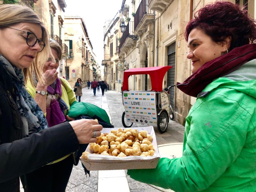 Lecce: Guided Tour & Street Food Tasting by Rickshaw - Seasonal tastes at a local café