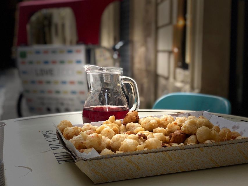 Lecce: Guided Tour & Street Food Tasting by Rickshaw - Porta Napoli and the edge of the old city