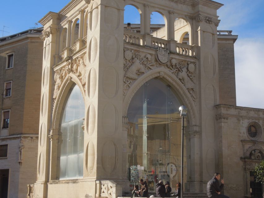 Lecce: Street Food Tasting and Sightseeing Tour - Santa Croce and Lecce’s decorative overload