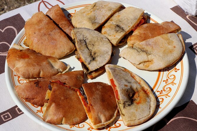 Lecce Ultimate Street Food Tour - Small Group by Do Eat Better - Puccia and the choice between horse meat and vegetables