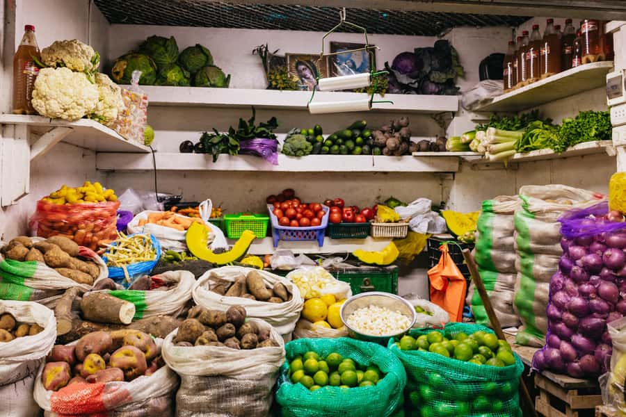 Lima: Historic Center Street Food, Market, and Eateries Tour - Mercado Central: fruit, spices, and daily shopping