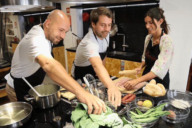 Lisbon: Portuguese street food cooking class with Drinks - Drinks Make the Meal More Social