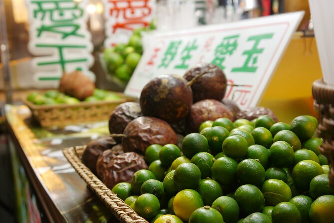 Local Favorites: Taiwan Night Market Food Tour in 2 hours - Walking into Ningxia’s food stalls