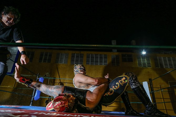 Lucha Libre, Tacos, Margaritas,Tequila and Night Market Tour - Tacos, esquites, and the first taste of downtown