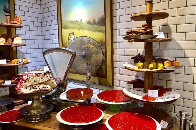 Lyon Morning Food Market Tasting Tour in Les Halles Paul Bocuse - Who will enjoy this food tour most