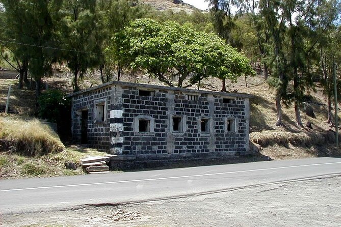 Mahebourg Private Historical & Street Food Tour with transfer - Why Mahébourg makes a fine first taste of Mauritius