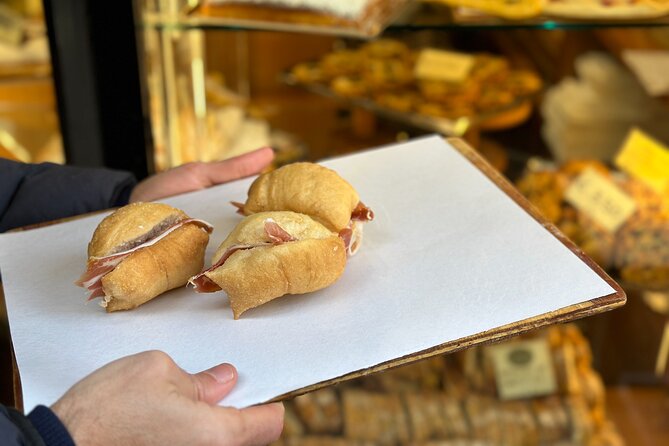 Mamma Mia Florence Street Food Tasting and City Guided Tour - Piazza della Signoria and Florence’s open-air art