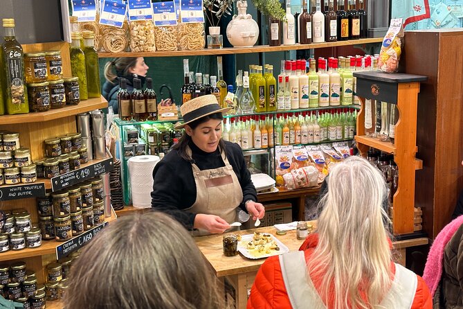 Mamma Mia Florence Street Food Tasting and City Guided Tour - Guide quality and group size