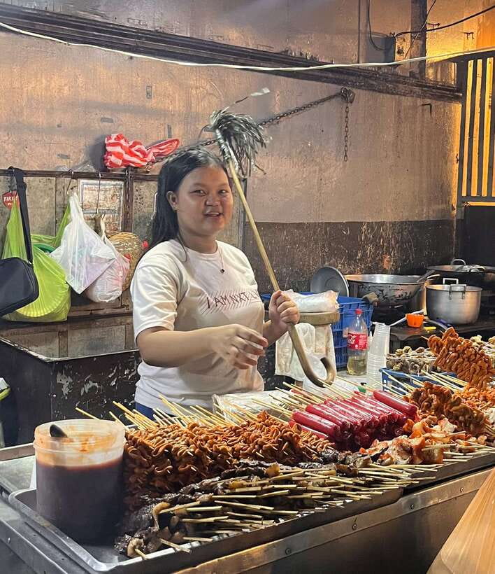 Manila Night market and Street Food Tour - Starting with local transport