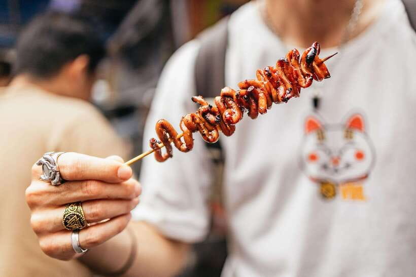 Manila: Street Food and Drinks Walking Tour with Tastings - Halo-halo is the right finish