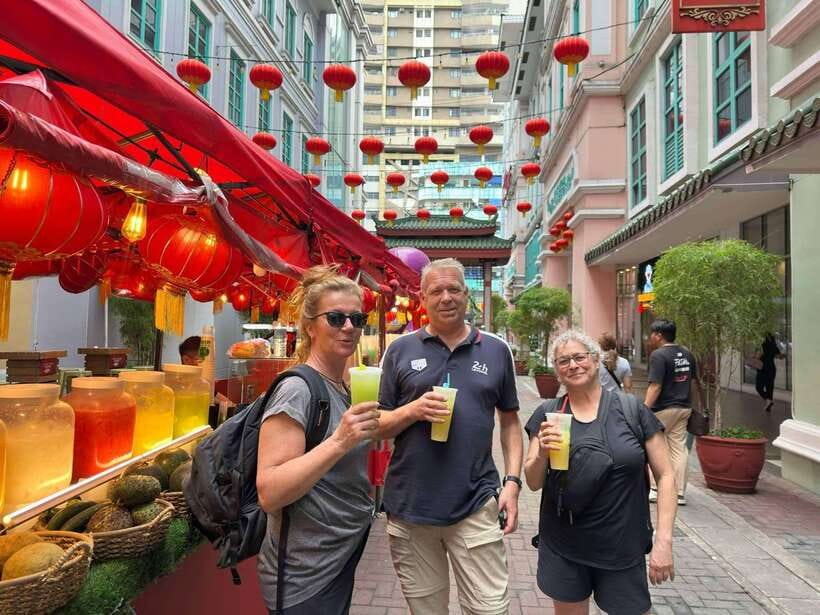 Manila Street Food and Drinks with Tuktuk Experience - Key points at a glance