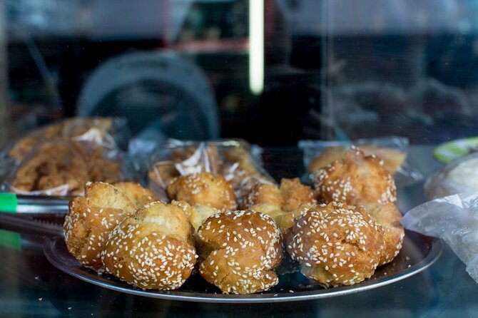 Mauritius: Port Louis Street Food City Tour - Chinatown shows Port Louis in working order