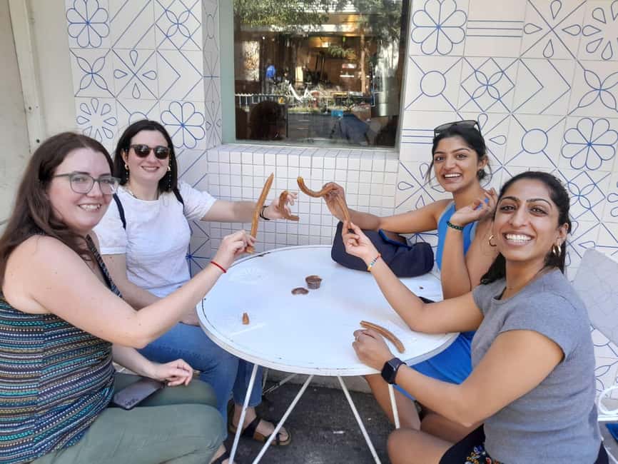 Mexico City: Vegan and Vegetarian Street Food Adventure - Finishing with food and a drink in Zona Rosa