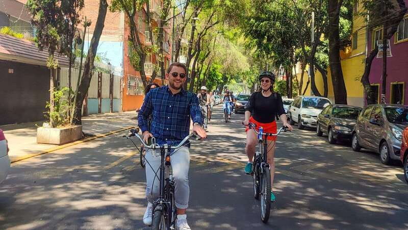 🟢Mexico Off The Beaten Track/ Street Food Bike Tour 🟢 - Trying pulque, an older Mexican drink