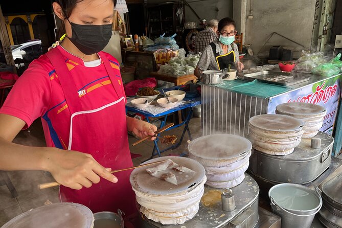 Michelin Guided Street Food Tour in Chiangmai: Thai Food Tour - From pad Thai to northern curry