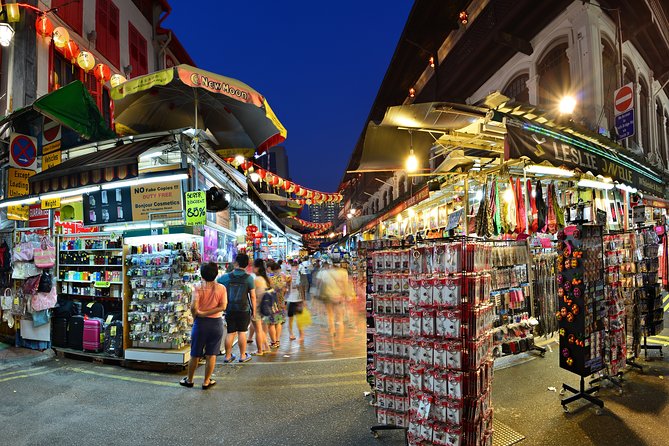 Michelin Premium Food Tour with Hawker Centre & Chinatown Tour - The wet market and the everyday side of Chinatown