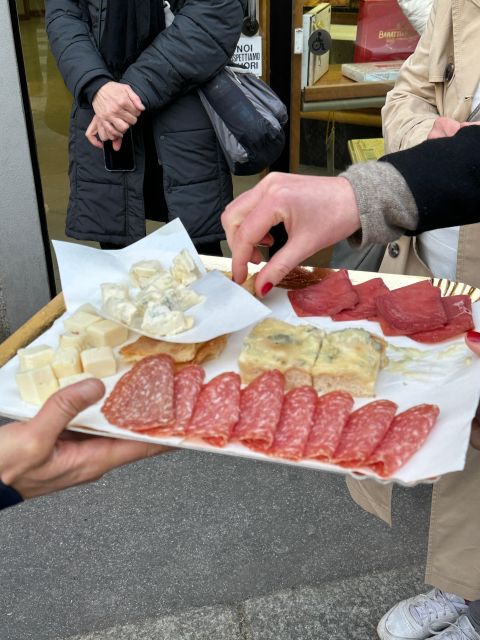 Milan: Gourmet Street Food Tour with Sightseeing and Tasting - Starting at San Maurizio al Monastero Maggiore