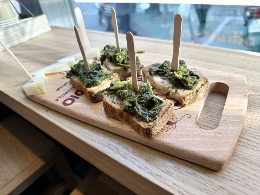 Milan: Gourmet Street Food Tour with Sightseeing and Tasting - Ham, cheese, and the savory side of Milan