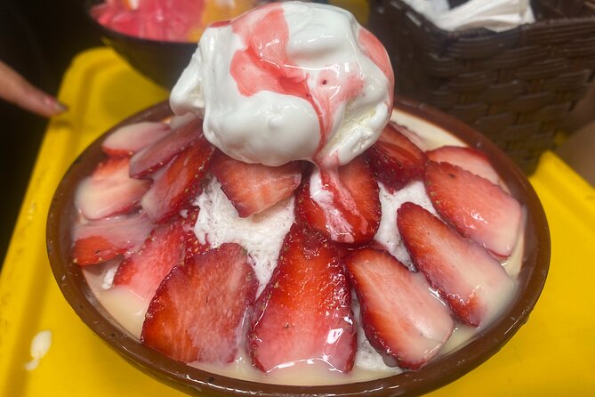 Minh's Unique Street Food Adventure - Walking the Old Quarter One Bowl at a Time